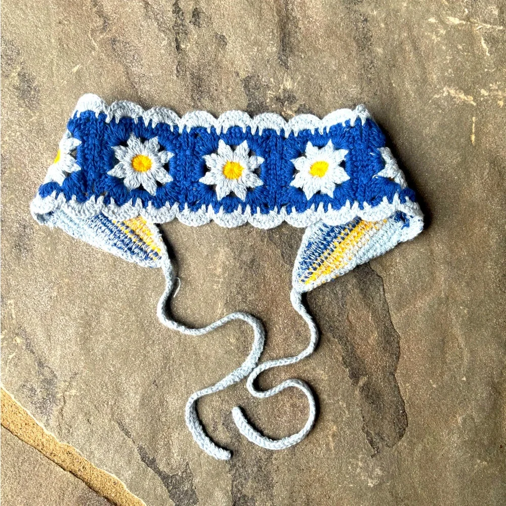 Small Floral Crochet Hair Wrap
